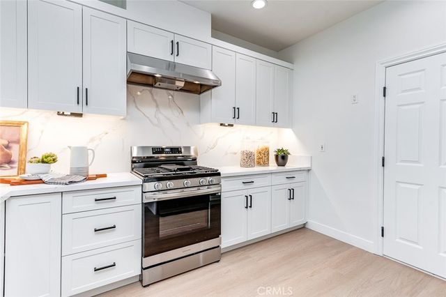 26 Seton, Irvine, CA 92612