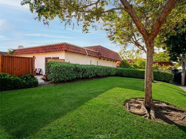 26 Seton, Irvine, CA 92612
