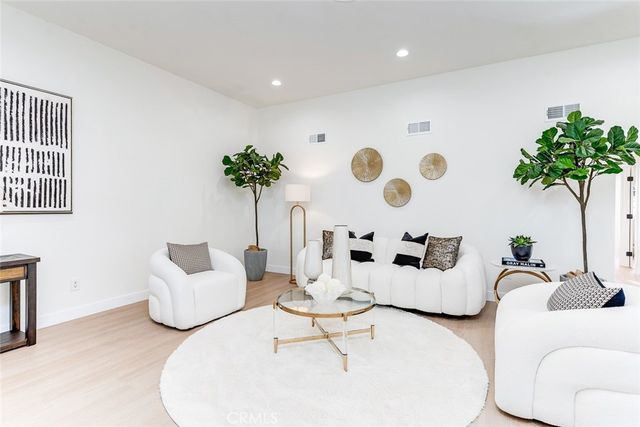 26 Seton, Irvine, CA 92612