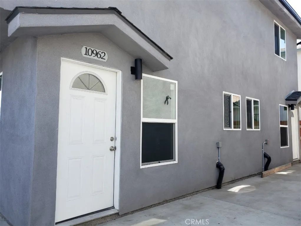 10962 Avalon, Los Angeles, CA 90061