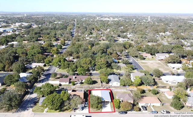1408 33rd Street, Hondo, TX 78861