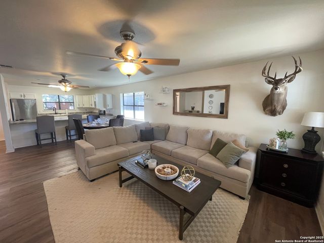 1408 33rd Street, Hondo, TX 78861