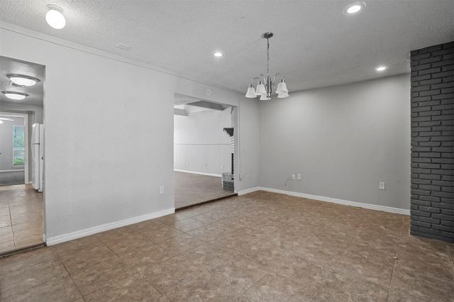 2156 Fleur De Lis Court, Arlington, TX 76012