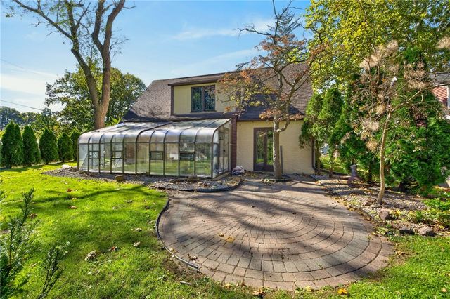 956 South Lincoln Road, Perinton, NY 14445