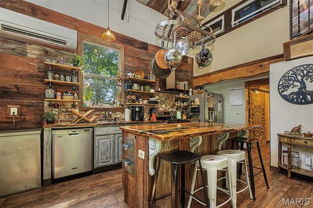 133 Wood Valley Trail, Pacific, MO 63069