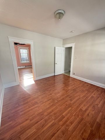 352 French Street, Bridgeport, CT 06606