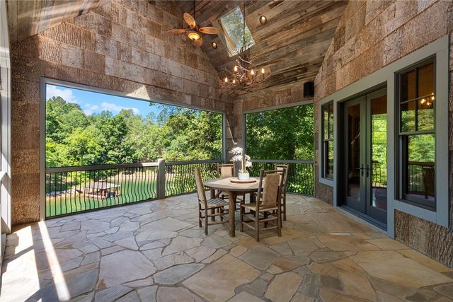 264 Featherstone Drive, Sunset, SC 29685