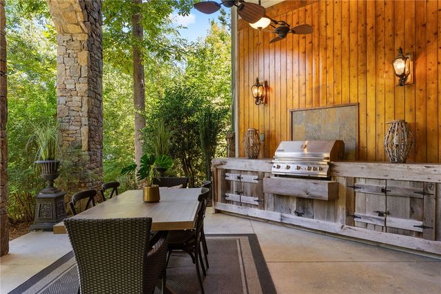 264 Featherstone Drive, Sunset, SC 29685