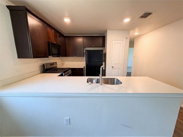 2214 Nightgrove Circle, Crandall, TX 75114
