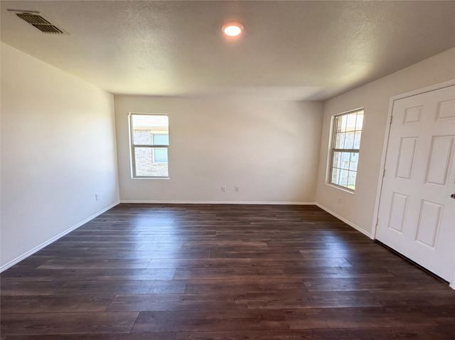 2214 Nightgrove Circle, Crandall, TX 75114