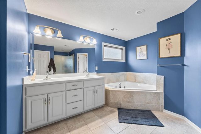 14773 S Turnberry Street, Olathe, KS 66061