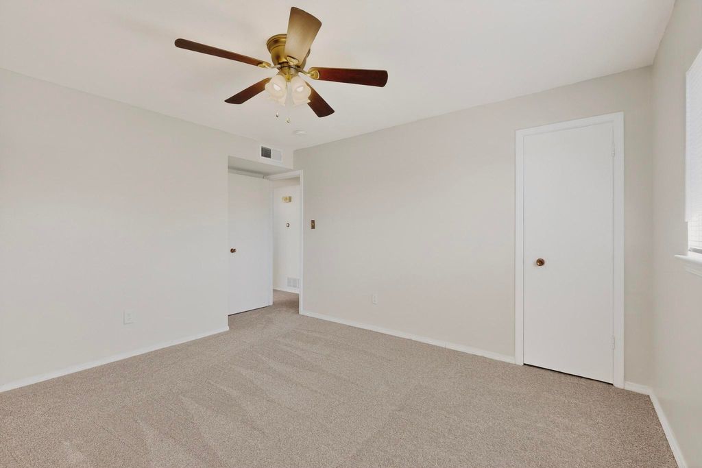 Image 24 of property listing at 3804 Big Bend Road NE, Albuquerque, NM 87111