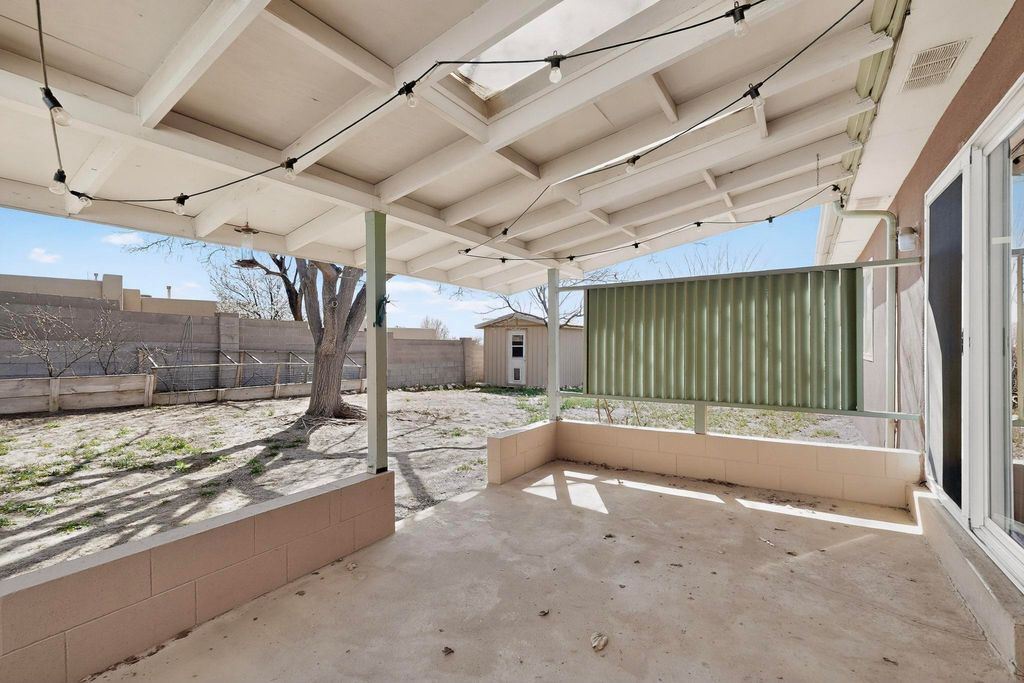 Image 31 of property listing at 3804 Big Bend Road NE, Albuquerque, NM 87111