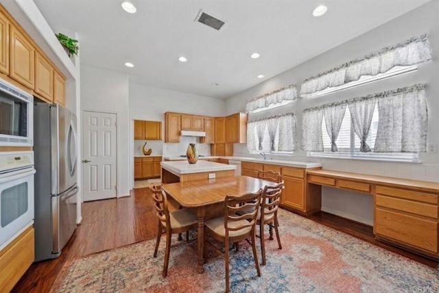 1999 Pecan Tree Street, Hemet, CA 92545