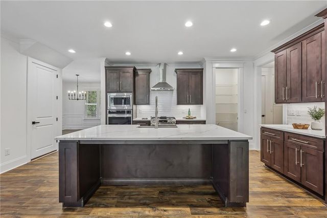 189 Oak Forest Drive, Dawsonville, GA 30534