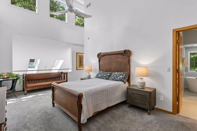 4827 Lamplighters Lane, Minnetonka, MN 55345