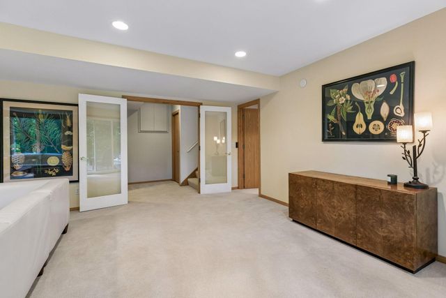 4827 Lamplighters Lane, Minnetonka, MN 55345