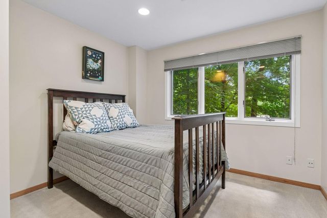 4827 Lamplighters Lane, Minnetonka, MN 55345