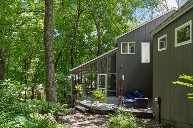 4827 Lamplighters Lane, Minnetonka, MN 55345