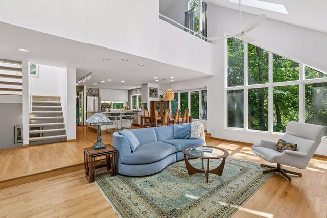 4827 Lamplighters Lane, Minnetonka, MN 55345