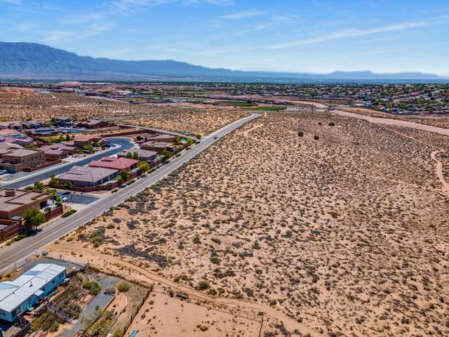 550B Fruta Road NE, Rio Rancho, NM 87124
