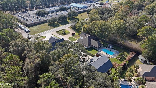 3529 Government Street, Ocean Springs, MS 39564