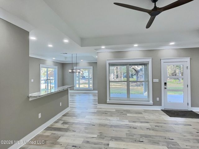 3529 Government Street, Ocean Springs, MS 39564