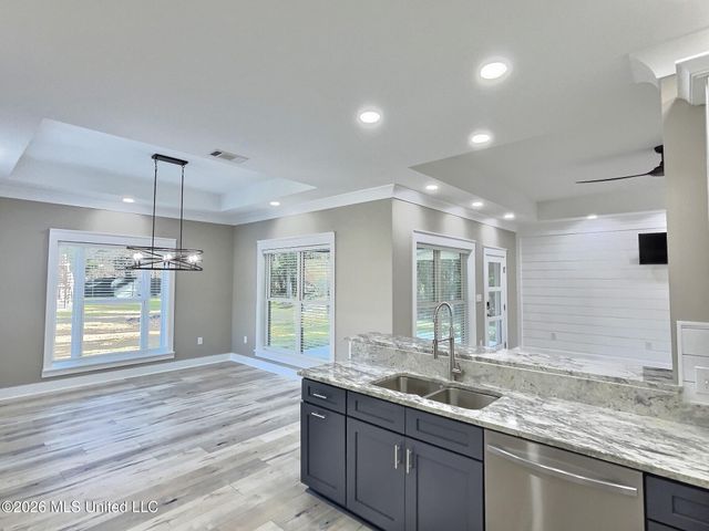 3529 Government Street, Ocean Springs, MS 39564