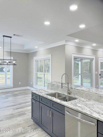 3529 Government Street, Ocean Springs, MS 39564