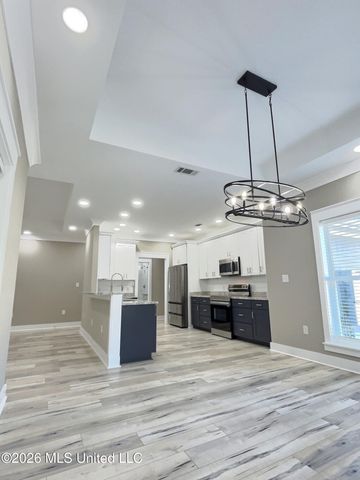 3529 Government Street, Ocean Springs, MS 39564