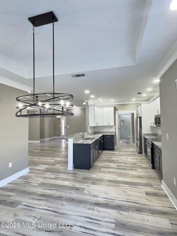 3529 Government Street, Ocean Springs, MS 39564