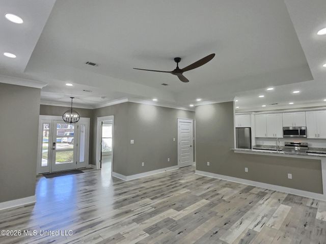 3529 Government Street, Ocean Springs, MS 39564