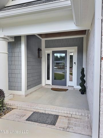 3529 Government Street, Ocean Springs, MS 39564