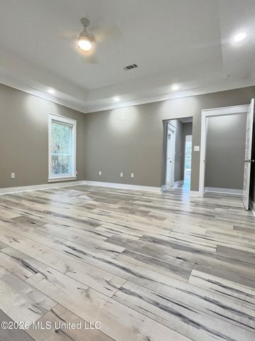 3529 Government Street, Ocean Springs, MS 39564