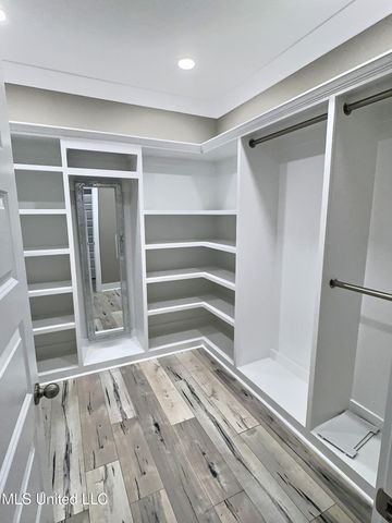 3529 Government Street, Ocean Springs, MS 39564