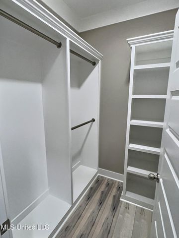 3529 Government Street, Ocean Springs, MS 39564