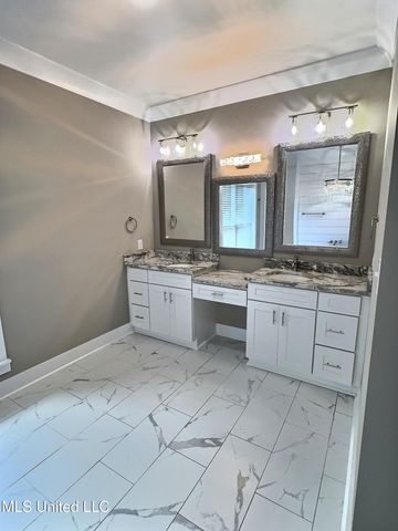 3529 Government Street, Ocean Springs, MS 39564