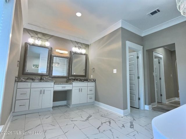 3529 Government Street, Ocean Springs, MS 39564