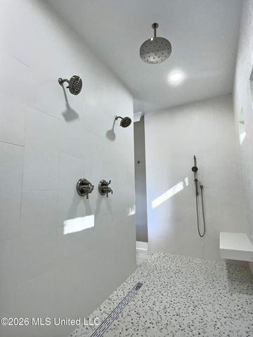 3529 Government Street, Ocean Springs, MS 39564