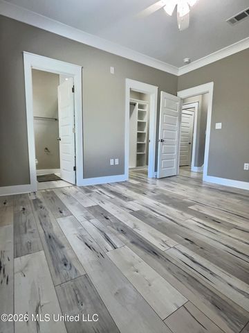 3529 Government Street, Ocean Springs, MS 39564