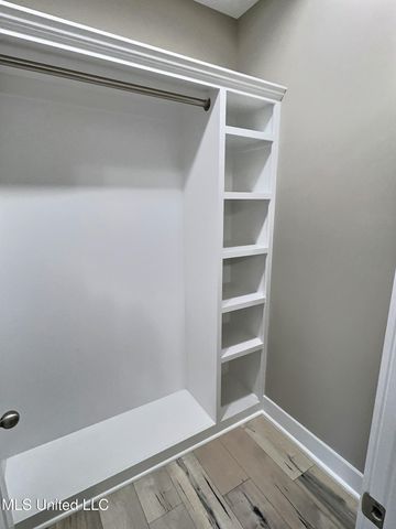 3529 Government Street, Ocean Springs, MS 39564