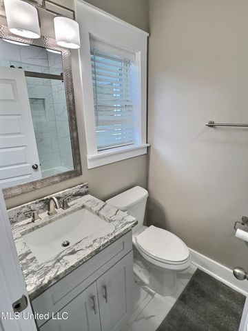 3529 Government Street, Ocean Springs, MS 39564