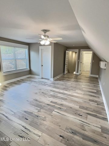 3529 Government Street, Ocean Springs, MS 39564