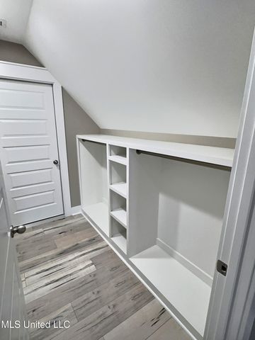 3529 Government Street, Ocean Springs, MS 39564