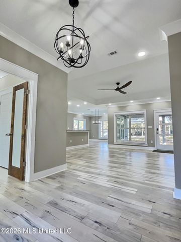 3529 Government Street, Ocean Springs, MS 39564