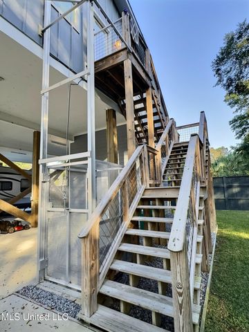 3529 Government Street, Ocean Springs, MS 39564