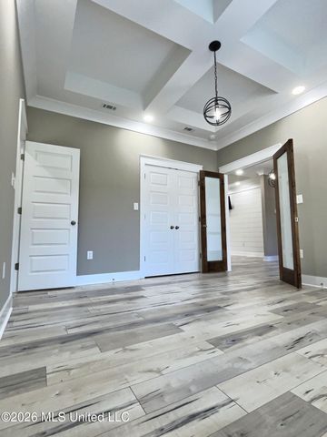 3529 Government Street, Ocean Springs, MS 39564