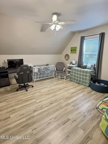 3529 Government Street, Ocean Springs, MS 39564