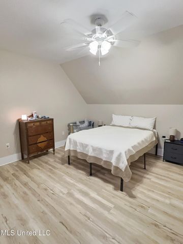 3529 Government Street, Ocean Springs, MS 39564