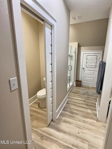 3529 Government Street, Ocean Springs, MS 39564